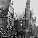 Münster Rathaus 1944 (Stadtarchiv Münster, Wikimedia CC)